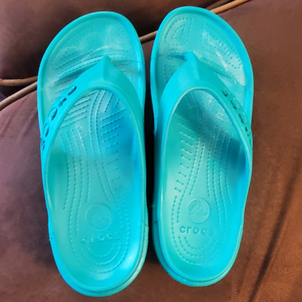 Crocs Turquoise Sandals - Picture 4 of 8